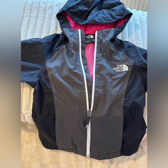 The North Face Girls XXS 5 Black Pink Hooded Windbreaker Jacket - Picture 1 of 7